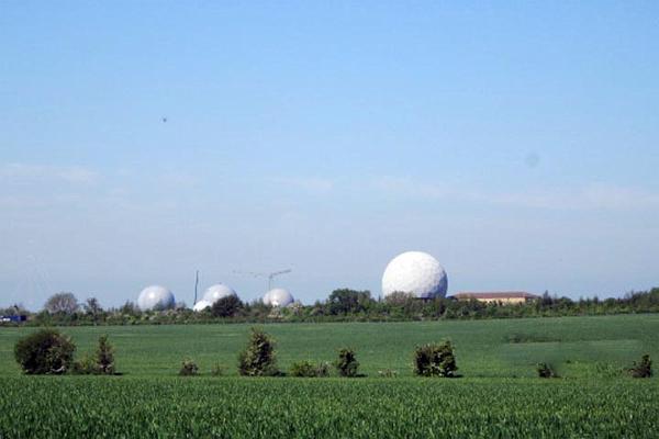 1. Radio telescopes of Croughton.JPG -                                